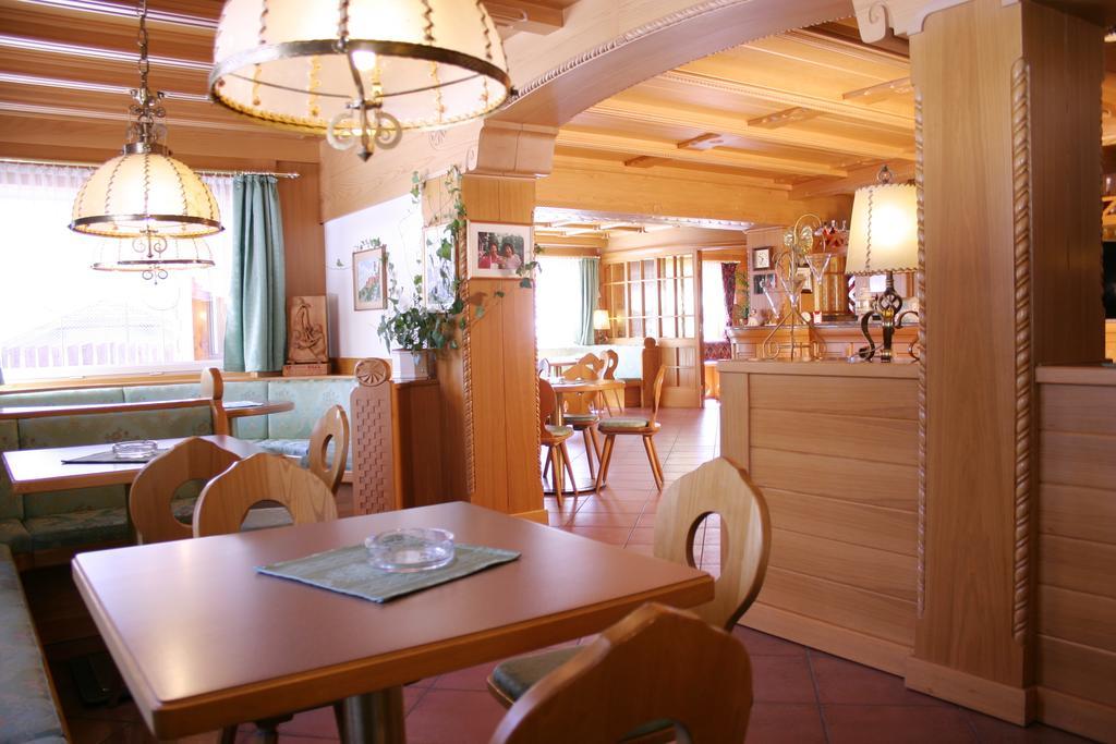 Hotel Cima Dodici ヴィーゴ・ディ・ファッサ エクステリア 写真