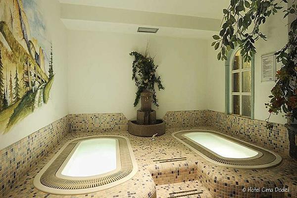 Hotel Cima Dodici ヴィーゴ・ディ・ファッサ エクステリア 写真