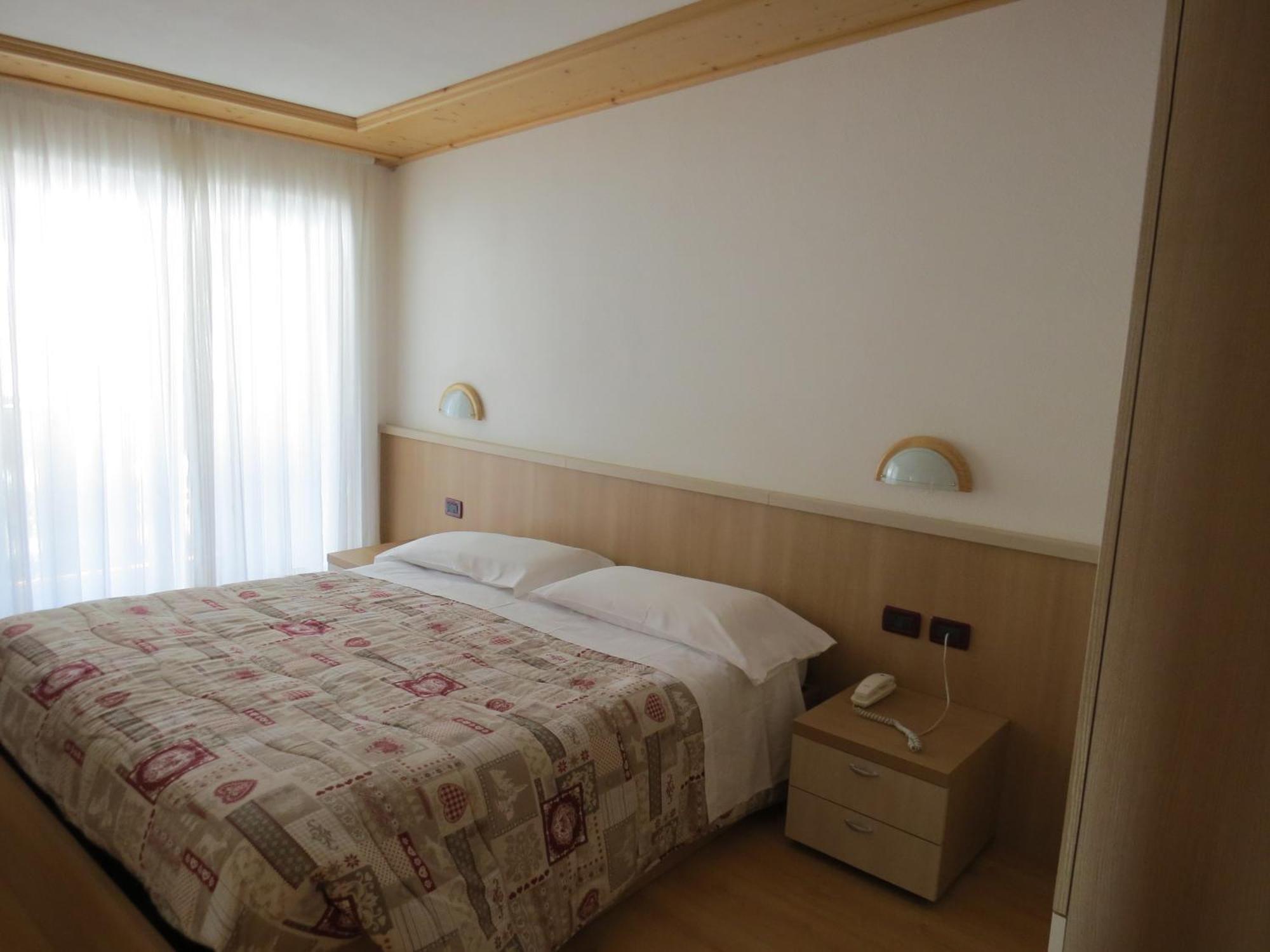 Hotel Cima Dodici ヴィーゴ・ディ・ファッサ 部屋 写真