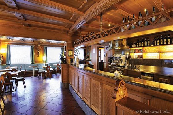 Hotel Cima Dodici ヴィーゴ・ディ・ファッサ エクステリア 写真